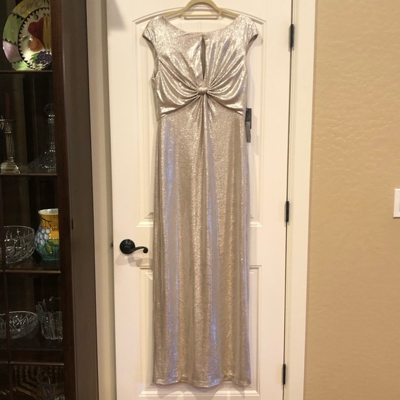 💗HP💗 Vince Camuto Keyhole Front Knot Gown - Picture 2 of 9